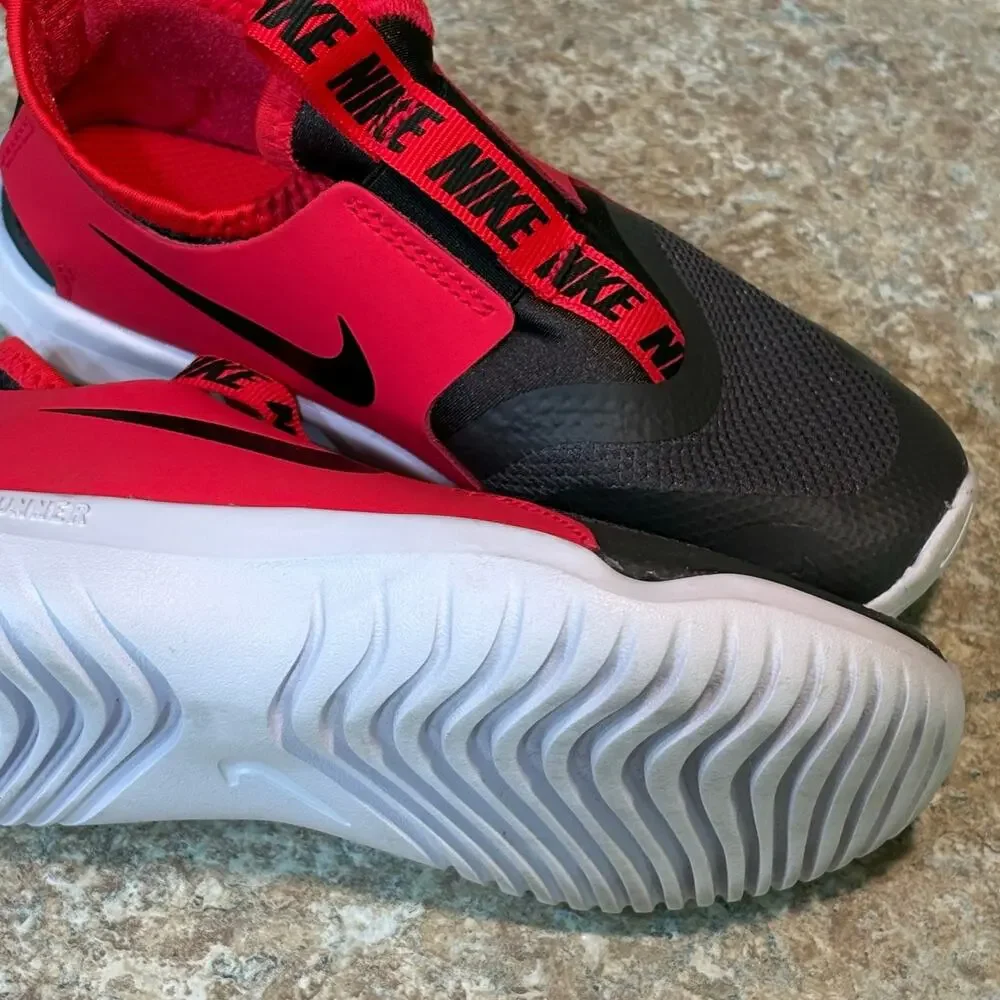 Nike Flex Runner Red & Black Children's Slip on Play Athletic Sneakers Size 12.5